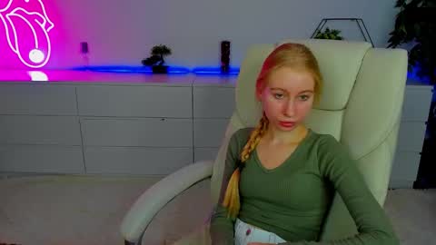 Alina online show from 10/01/25, 12:11