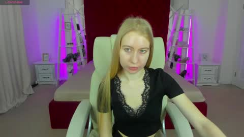 Snapshot of alina__blonde chatting on 05/09/26, 05:56 Alina online show from 05/09/26, 05:56