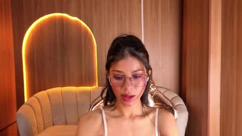 alina_b_ online show from 04/20/26, 08:10