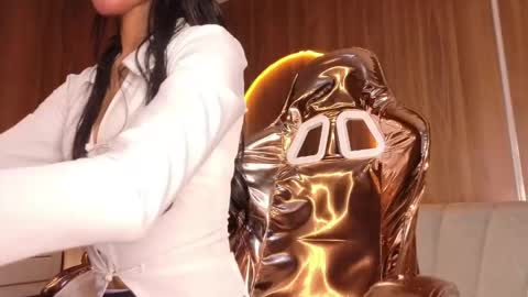 alina_b_ online show from 04/22/26, 08:32