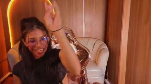 alina_b_ online show from 05/27/26, 01:57