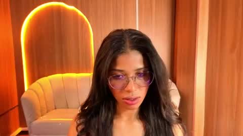 Snapshot of alina_b_ chatting on 06/16/26, 07:49 alina_b_ online show from 06/16/26, 07:49