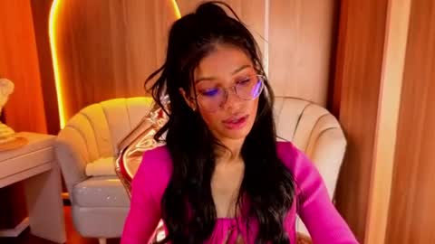 Snapshot of alina_b_ chatting on 07/18/26, 07:50 alina_b_ online show from 07/18/26, 07:50