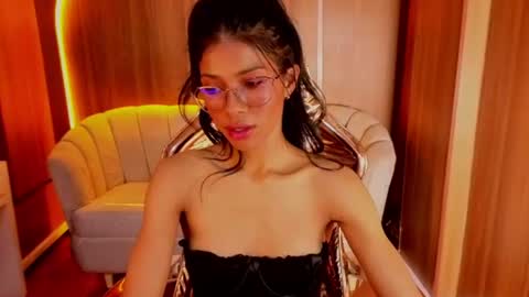 Snapshot of alina_b_ chatting on 07/23/26, 07:56 alina_b_ online show from 07/23/26, 07:56