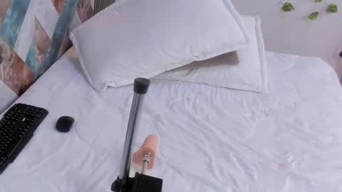 Snapshot of alina_doll1 chatting on 02/01/26, 07:34 alina_doll1 online show from 02/01/26, 07:34