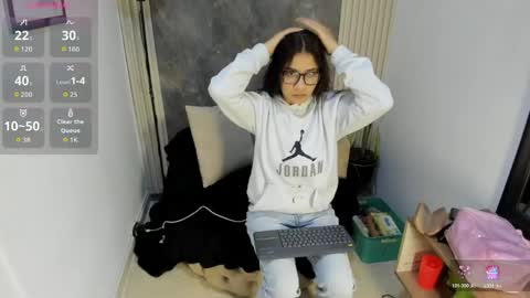 alina online show from 04/17/26, 11:24