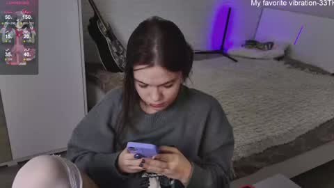 Snapshot of alinabae chatting on 01/21/25, 03:43 Alina and Ben online show from 01/21/25, 03:43