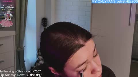 Snapshot of alinabae chatting on 02/28/25, 01:03 Alina and Ben online show from 02/28/25, 01:03