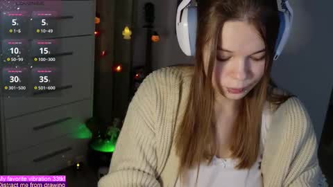 Snapshot of alinabae chatting on 10/30/25, 11:16 Alina and Ben online show from 10/30/25, 11:16