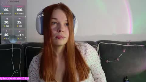 Snapshot of alinabae chatting on 11/16/25, 09:42 Alina and Ben online show from 11/16/25, 09:42