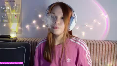 Snapshot of alinabae chatting on 11/19/25, 10:10 Alina and Ben online show from 11/19/25, 10:10