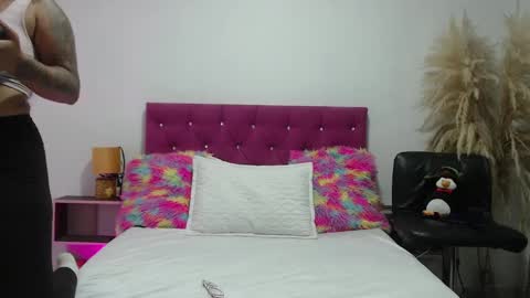 lili online show from 03/11/25, 03:26