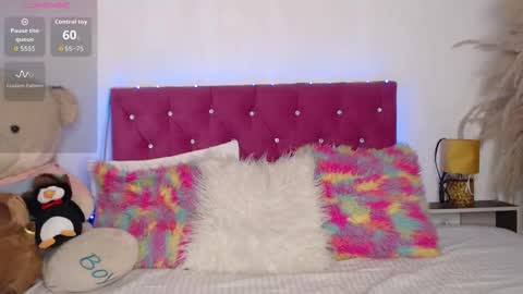 lili online show from 10/08/25, 05:38