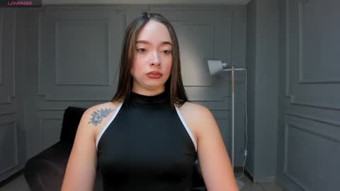 alinakravitz_ online show from 09/10/25, 11:10