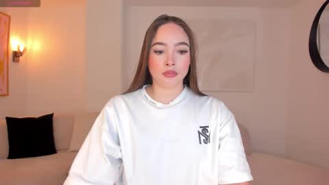 alinakravitz_ online show from 02/24/26, 11:52