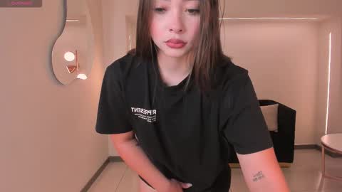 alinakravitz_ online show from 03/06/26, 11:17