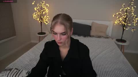 Alina online show from 11/11/25, 01:44