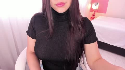 Snapshot of alinaowens chatting on 06/08/26, 02:50 alinaowens online show from 06/08/26, 02:50