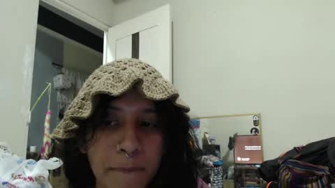 Snapshot of alinawoolf_ chatting on 05/25/26, 02:06 Ali online show from 05/25/26, 02:06