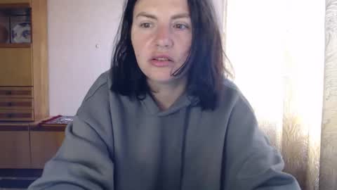 Snapshot of alinaxjames chatting on 04/26/26, 07:28 AlinaxJames online show from 04/26/26, 07:28