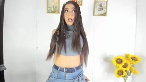 Snapshot of aline_costa chatting on 06/18/26, 01:39 - online show from 06/18/26, 01:39