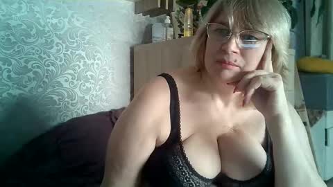 Aline LoveFlowers online show from 12/17/25, 01:50