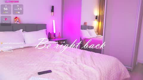 Alisa but you can call me Molli  online show from 03/10/25, 03:41