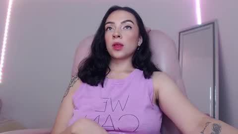 Snapshot of alisa__cain chatting on 02/07/25, 06:03 Alejandra online show from 02/07/25, 06:03