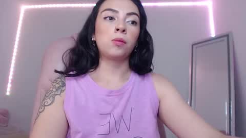 Snapshot of alisa__cain chatting on 02/07/25, 09:05 Alejandra online show from 02/07/25, 09:05