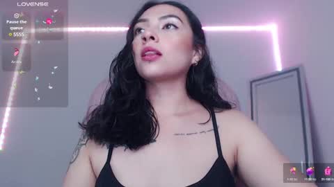 Snapshot of alisa__cain chatting on 03/10/25, 05:00 Alejandra online show from 03/10/25, 05:00