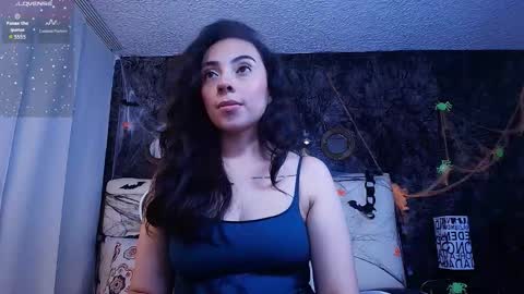 Alejandra online show from 11/02/25, 07:38