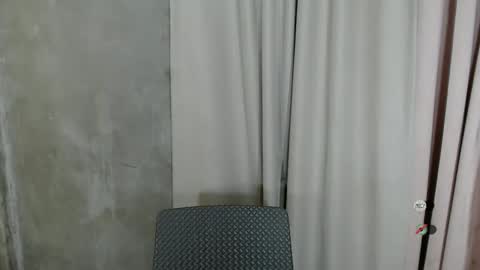 Snapshot of alisa_kiss_ chatting on 12/17/24, 10:44 Shanti xhey online show from 12/17/24, 10:44