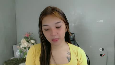 Snapshot of alisa_kiss_ chatting on 02/05/25, 01:22 Shanti xhey online show from 02/05/25, 01:22
