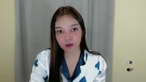 Snapshot of alisa_kiss_ chatting on 02/08/25, 07:16 Shanti xhey online show from 02/08/25, 07:16