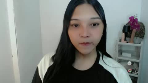 Shanti xhey online show from 04/05/26, 04:37