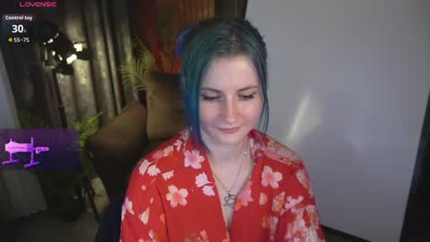 Snapshot of alisagrace chatting on 06/19/26, 05:23 alisagrace online show from 06/19/26, 05:23
