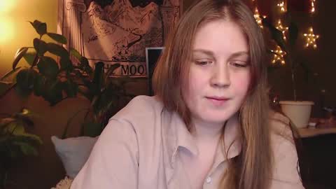 Snapshot of alisashy666 chatting on 04/06/26, 10:11 alisashy666 online show from 04/06/26, 10:11