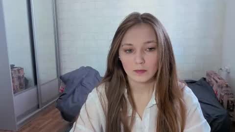 alisawyn online show from 11/06/25, 03:40