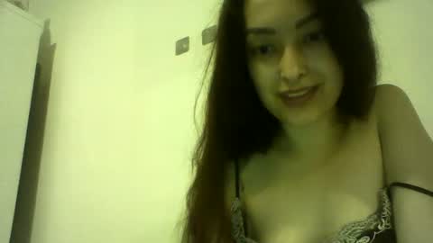Snapshot of alisaxcristal chatting on 06/15/26, 10:56 AlisaXCristal online show from 06/15/26, 10:56