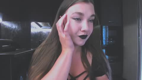 Snapshot of alisaxfox chatting on 07/19/26, 10:19 Alisa online show from 07/19/26, 10:19