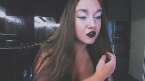 Snapshot of alisaxfox chatting on 07/22/26, 10:18 Alisa online show from 07/22/26, 10:18