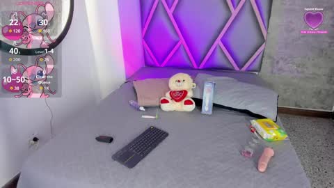 alise_mason online show from 04/24/26, 07:11