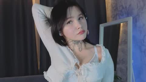 Snapshot of alisevine chatting on 02/18/26, 08:38 Alisa online show from 02/18/26, 08:38