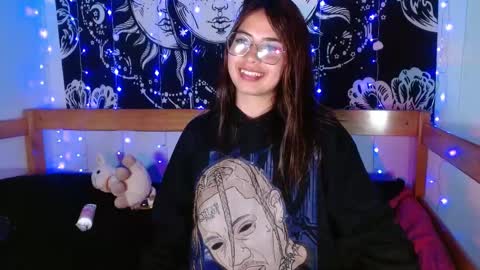 Snapshot of alisha17love chatting on 11/10/25, 09:19 alisha17love online show from 11/10/25, 09:19