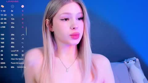 Snapshot of alishaaneta chatting on 02/19/25, 08:33 Alisha online show from 02/19/25, 08:33