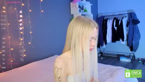 Snapshot of alishaaneta chatting on 10/10/25, 11:53 Alisha online show from 10/10/25, 11:53