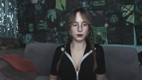 alishakelly online show from 11/21/25, 06:01