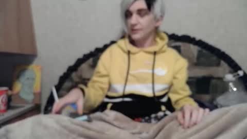 Alisha online show from 12/17/25, 02:17