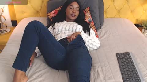 Luna online show from 11/14/25, 09:13