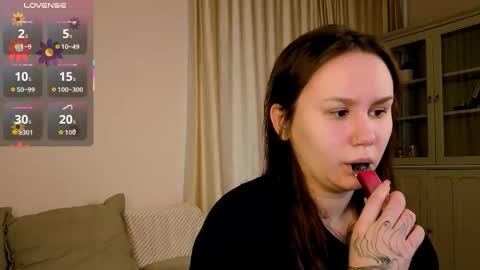 Alisia online show from 11/18/25, 07:13